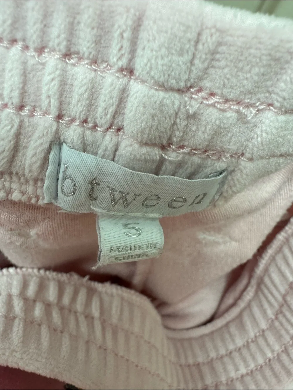 btween Light Pink Velvet Girls Two-Piece Lounge Set with Star Accents - Picture 2 of 8
